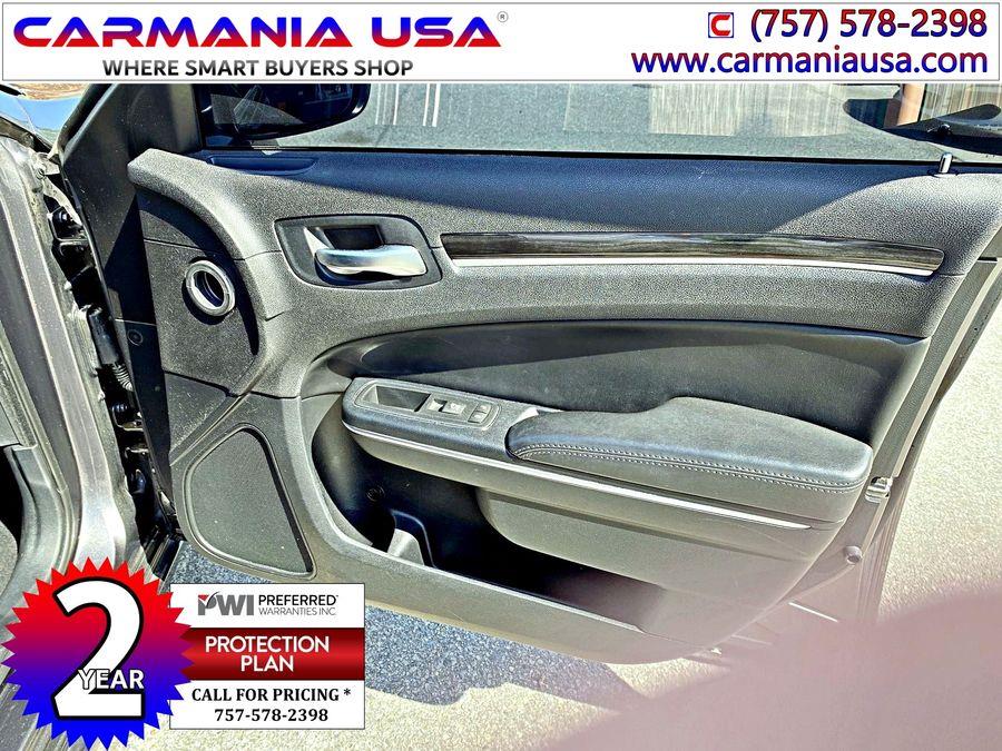 Used Chrysler 300 4dr Sdn Limited RWD 2015 | CARMANIA USA. Chesapeake, Virginia Used Chrysler 300 4dr Sdn Limited RWD 2015 | CARMANIA USA. Chesapeake, Virginia