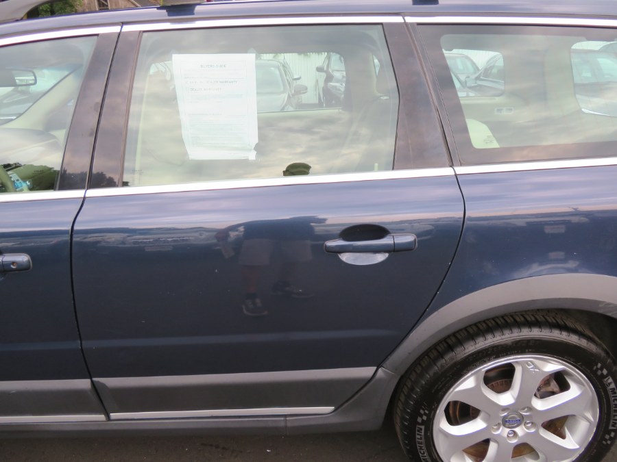 Used Volvo XC70 4dr Wgn 3.0T AWD w/Moonroof 2011 | Auto Match LLC. Waterbury, Connecticut Used Volvo XC70 4dr Wgn 3.0T AWD w/Moonroof 2011 | Auto Match LLC. Waterbury, Connecticut