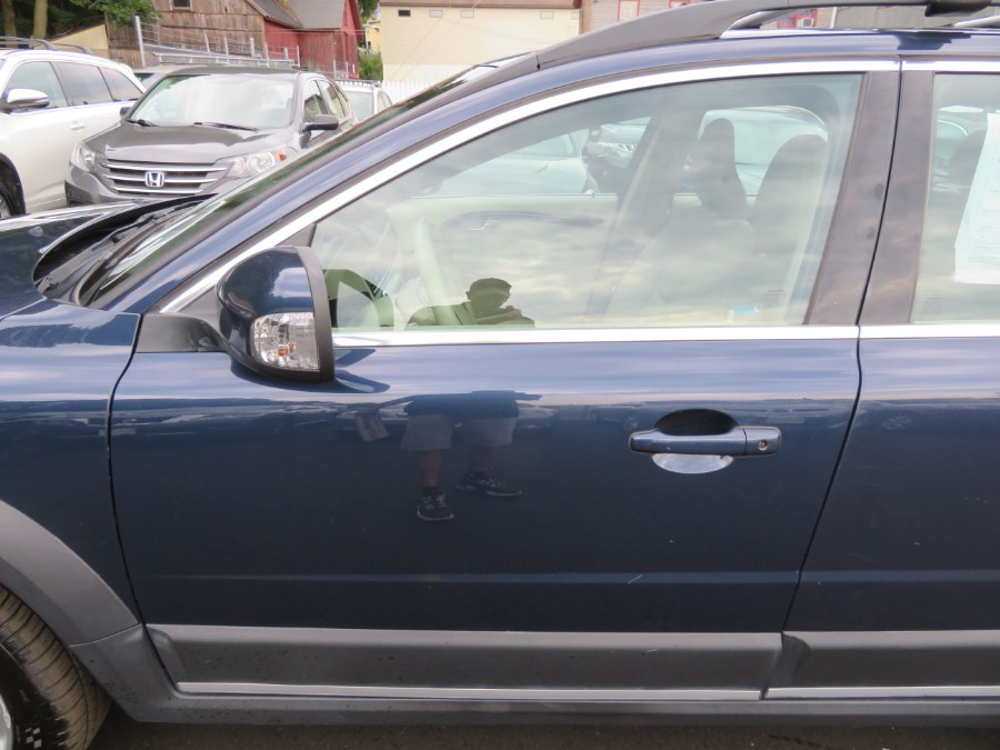 Used Volvo XC70 4dr Wgn 3.0T AWD w/Moonroof 2011 | Auto Match LLC. Waterbury, Connecticut Used Volvo XC70 4dr Wgn 3.0T AWD w/Moonroof 2011 | Auto Match LLC. Waterbury, Connecticut