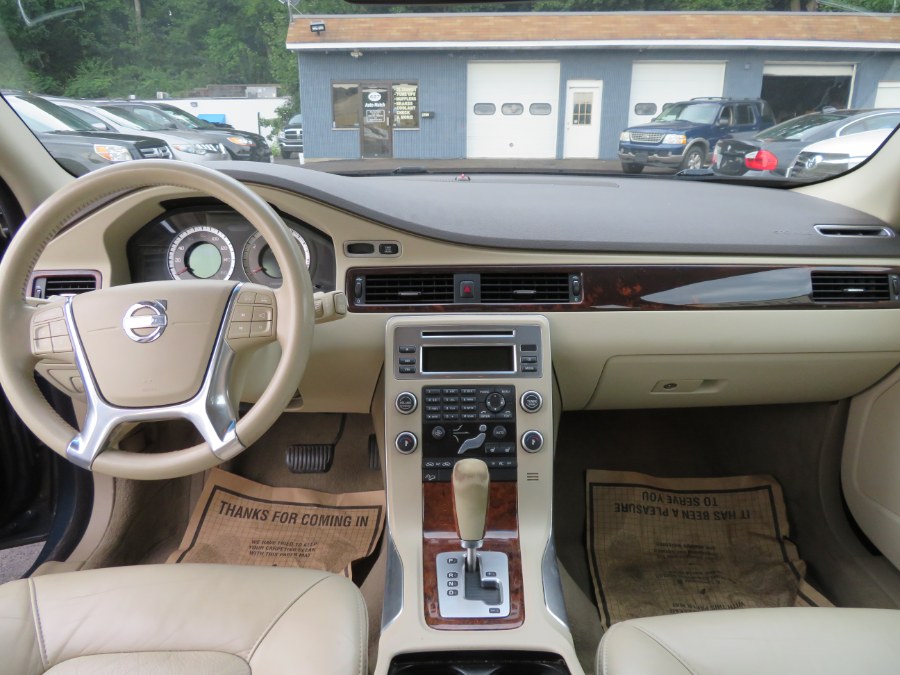 Used Volvo XC70 4dr Wgn 3.0T AWD w/Moonroof 2011 | Auto Match LLC. Waterbury, Connecticut Used Volvo XC70 4dr Wgn 3.0T AWD w/Moonroof 2011 | Auto Match LLC. Waterbury, Connecticut