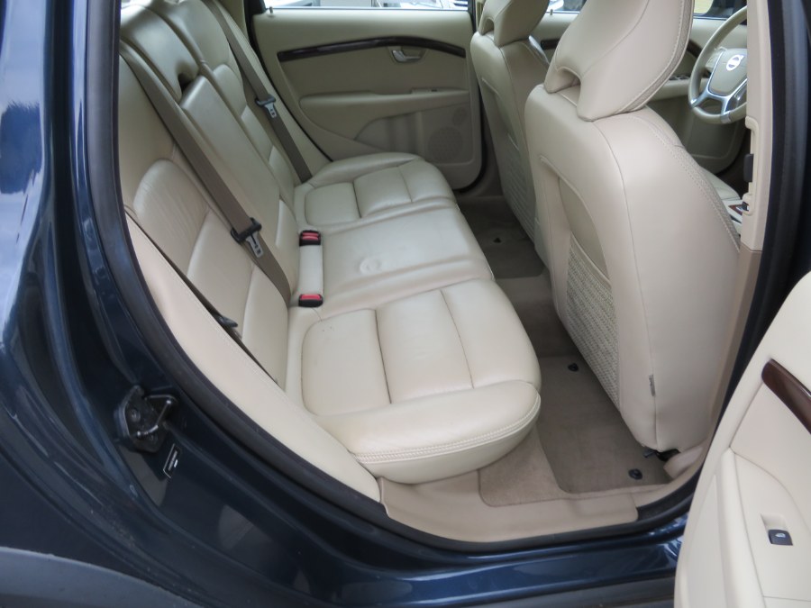 Used Volvo XC70 4dr Wgn 3.0T AWD w/Moonroof 2011 | Auto Match LLC. Waterbury, Connecticut Used Volvo XC70 4dr Wgn 3.0T AWD w/Moonroof 2011 | Auto Match LLC. Waterbury, Connecticut
