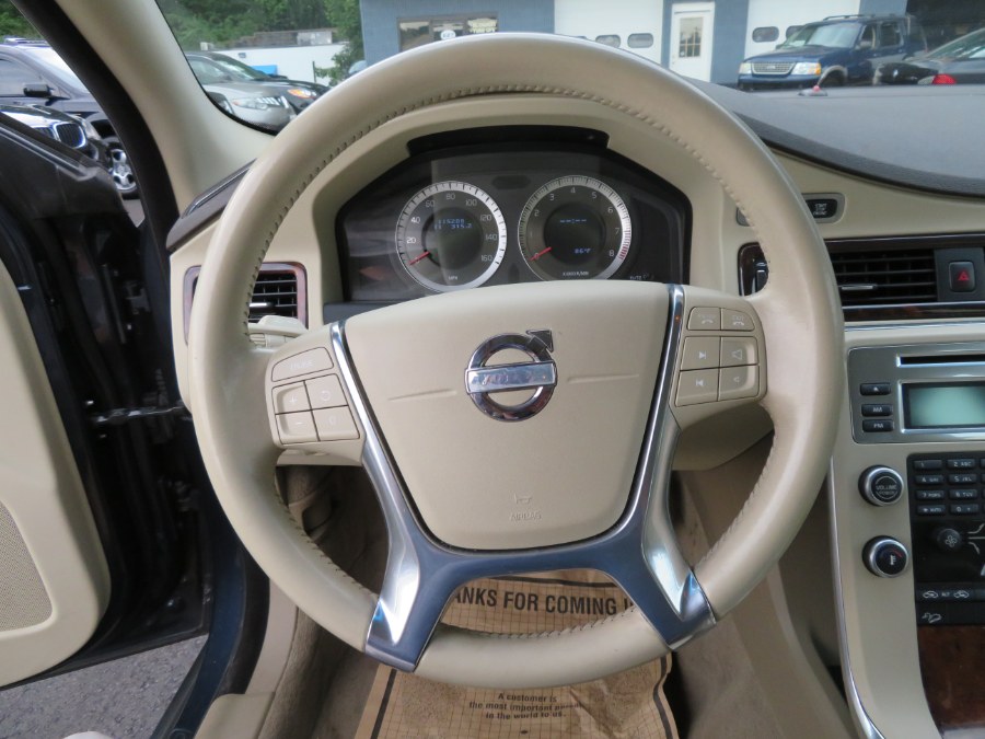 Used Volvo XC70 4dr Wgn 3.0T AWD w/Moonroof 2011 | Auto Match LLC. Waterbury, Connecticut Used Volvo XC70 4dr Wgn 3.0T AWD w/Moonroof 2011 | Auto Match LLC. Waterbury, Connecticut