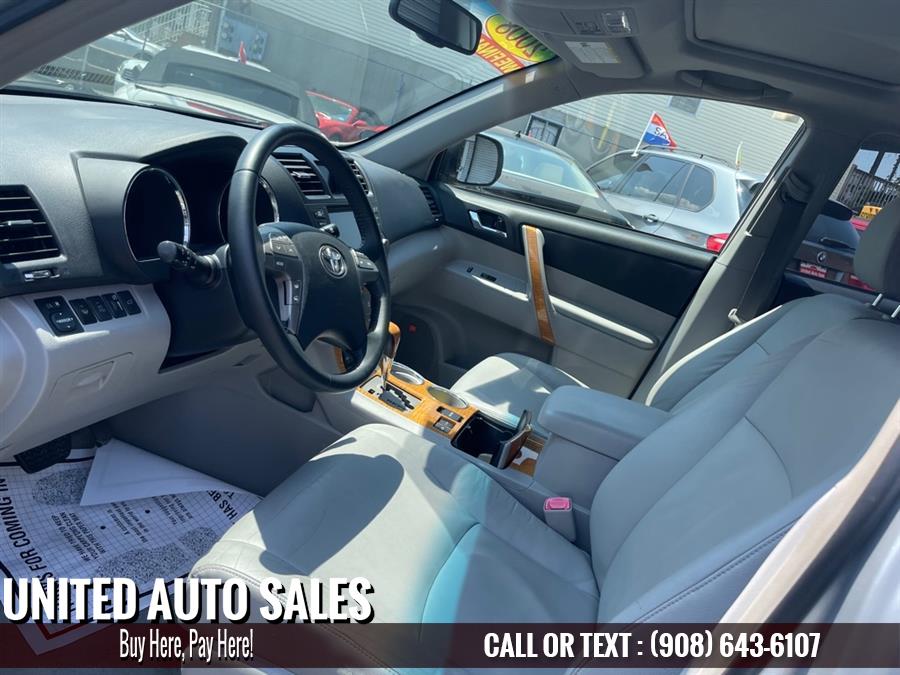 Used Toyota Highlander HYBRID LIMITED 2008 | United Auto Sale. Newark, New Jersey Used Toyota Highlander HYBRID LIMITED 2008 | United Auto Sale. Newark, New Jersey