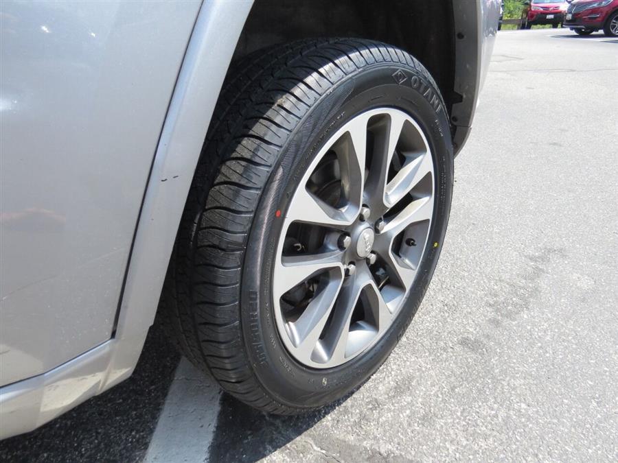 Used Jeep Grand Cherokee Overland 4x4 4dr SUV 2018 | Lake City Exports Inc. Auburn, Maine Used Jeep Grand Cherokee Overland 4x4 4dr SUV 2018 | Lake City Exports Inc. Auburn, Maine