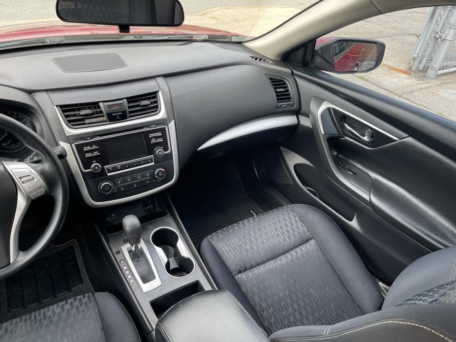 Used Nissan Altima 2017.5 2.5 S Sedan 2017 | New York Motors Group Solutions LLC. Bronx, New York Used Nissan Altima 2017.5 2.5 S Sedan 2017 | New York Motors Group Solutions LLC. Bronx, New York
