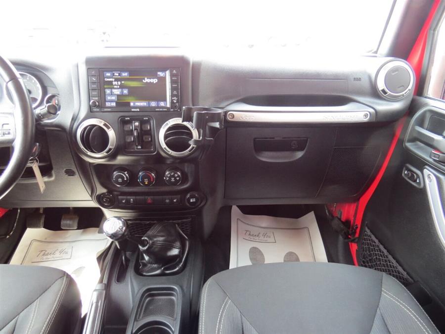 Used Jeep Wrangler Unlimited Rubicon 4x4 4dr SUV 2016 | Lake City Exports Inc. Auburn, Maine Used Jeep Wrangler Unlimited Rubicon 4x4 4dr SUV 2016 | Lake City Exports Inc. Auburn, Maine
