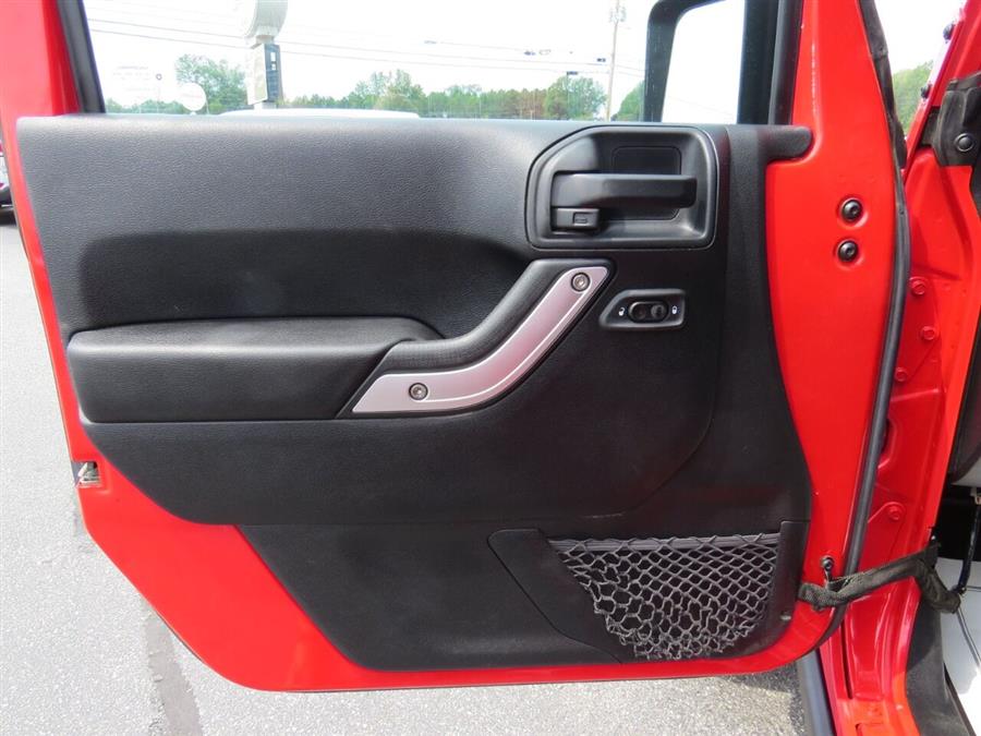 Used Jeep Wrangler Unlimited Rubicon 4x4 4dr SUV 2016 | Lake City Exports Inc. Auburn, Maine Used Jeep Wrangler Unlimited Rubicon 4x4 4dr SUV 2016 | Lake City Exports Inc. Auburn, Maine