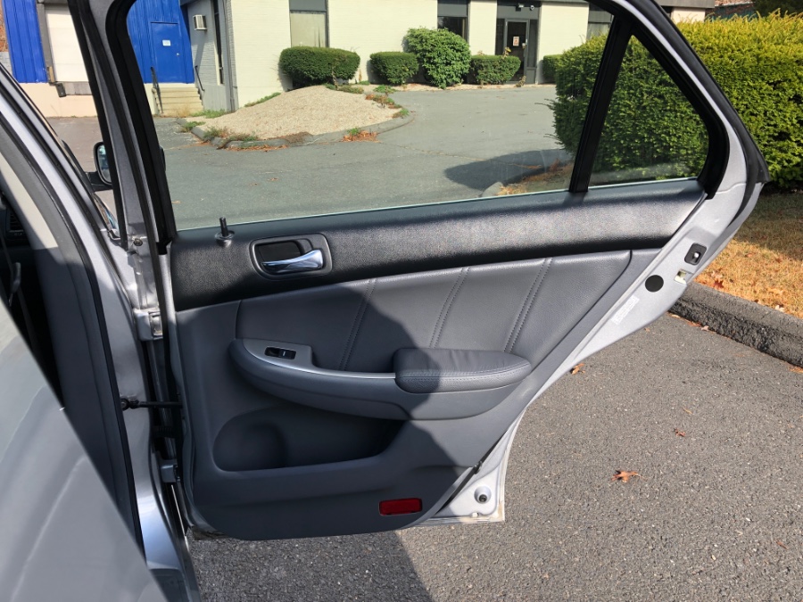 Used Honda Accord Sdn 4dr I4 AT EX-L 2007 | Farmington Auto Park LLC. Plainville, Connecticut Used Honda Accord Sdn 4dr I4 AT EX-L 2007 | Farmington Auto Park LLC. Plainville, Connecticut