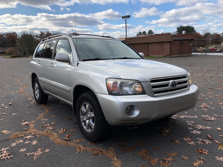Used Toyota Highlander 4dr V6 4WD w/3rd Row (Natl) 2006 | Farmington Auto Park LLC. Plainville, Connecticut Used Toyota Highlander 4dr V6 4WD w/3rd Row (Natl) 2006 | Farmington Auto Park LLC. Plainville, Connecticut