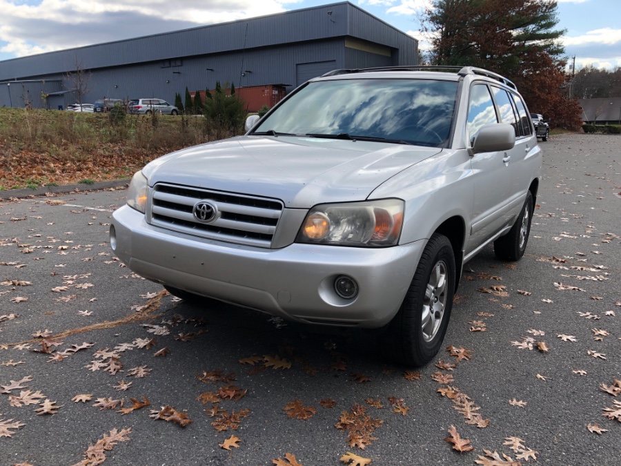 Used Toyota Highlander 4dr V6 4WD w/3rd Row (Natl) 2006 | Farmington Auto Park LLC. Plainville, Connecticut Used Toyota Highlander 4dr V6 4WD w/3rd Row (Natl) 2006 | Farmington Auto Park LLC. Plainville, Connecticut