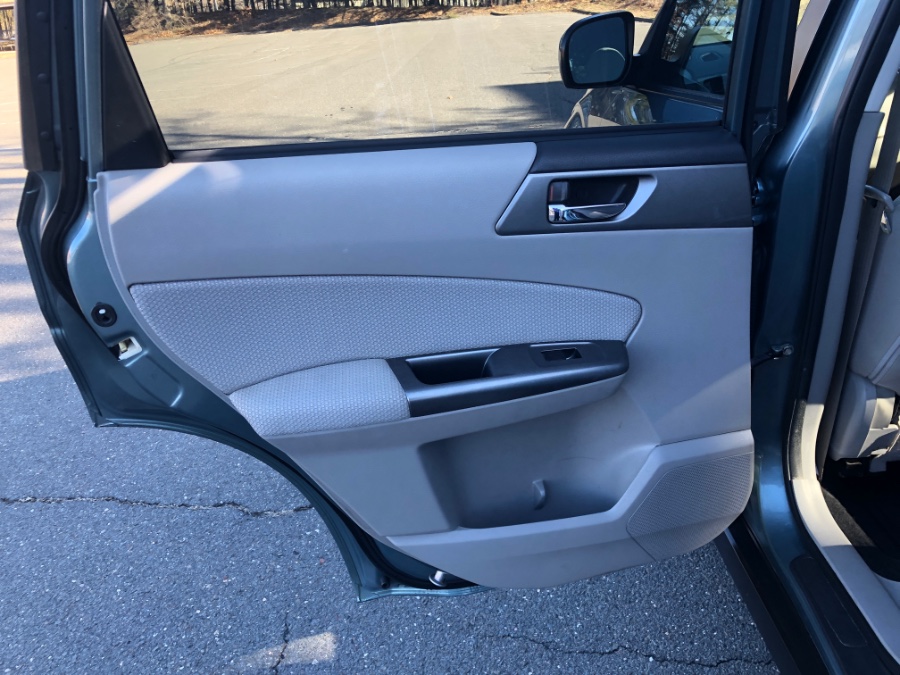 2011 Subaru Forester 4dr Auto 2.5X Premium w/All-Weather Pkg, available for sale in Plainville, Connecticut | Farmington Auto Park LLC. Plainville, Connecticut 2011 Subaru Forester 4dr Auto 2.5X Premium w/All-Weather Pkg, available for sale in Plainville, Connecticut | Farmington Auto Park LLC. Plainville, Connecticut