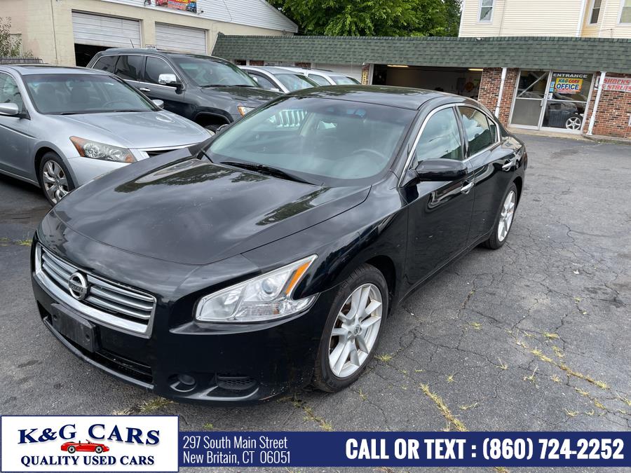 2014 Nissan Maxima 4dr Sdn 3.5 S, available for sale in New Britain, Connecticut | K and G Cars . New Britain, Connecticut 2014 Nissan Maxima 4dr Sdn 3.5 S, available for sale in New Britain, Connecticut | K and G Cars . New Britain, Connecticut