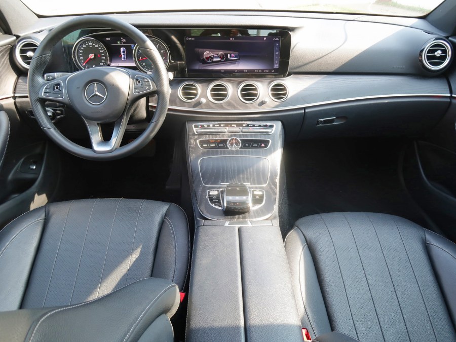 Used Mercedes-benz E-class E 300 2018 | Auto Expo Ent Inc.. Great Neck, New York Used Mercedes-benz E-class E 300 2018 | Auto Expo Ent Inc.. Great Neck, New York