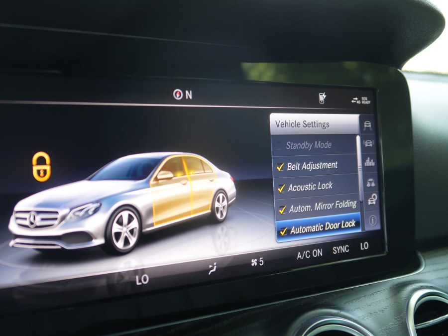 Used Mercedes-benz E-class E 300 2018 | Auto Expo Ent Inc.. Great Neck, New York Used Mercedes-benz E-class E 300 2018 | Auto Expo Ent Inc.. Great Neck, New York