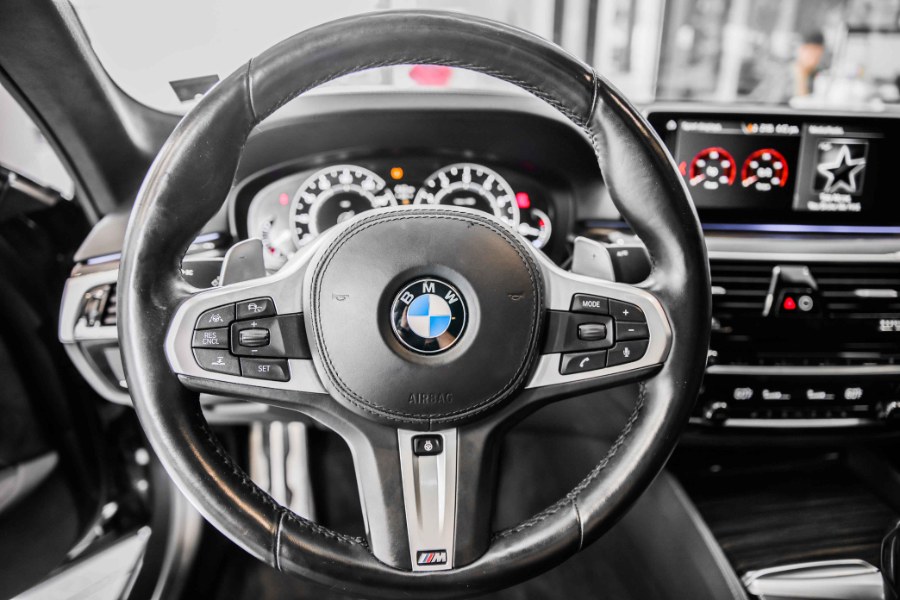 Used BMW 5 Series M550i xDrive Sedan 2018 | 26 Motors Long Island. ELMONT, New York Used BMW 5 Series M550i xDrive Sedan 2018 | 26 Motors Long Island. ELMONT, New York