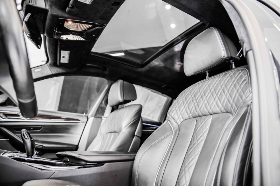 Used BMW 5 Series M550i xDrive Sedan 2018 | 26 Motors Long Island. ELMONT, New York Used BMW 5 Series M550i xDrive Sedan 2018 | 26 Motors Long Island. ELMONT, New York