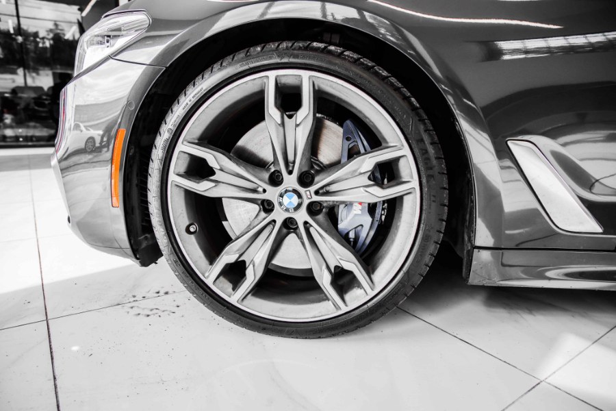 Used BMW 5 Series M550i xDrive Sedan 2018 | 26 Motors Long Island. ELMONT, New York Used BMW 5 Series M550i xDrive Sedan 2018 | 26 Motors Long Island. ELMONT, New York