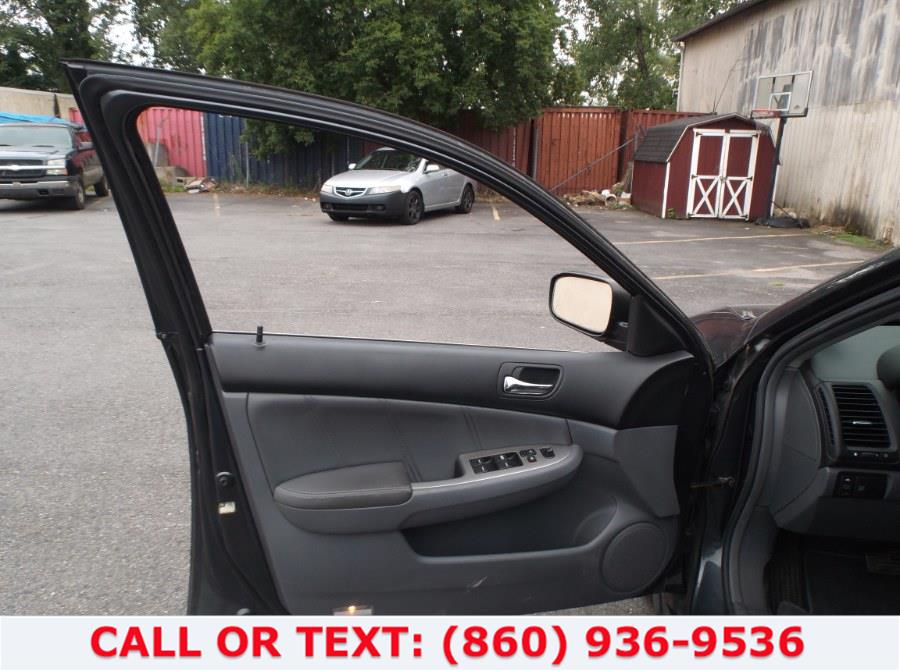 Used Honda Accord Sdn EX-L V6 AT with NAVI 2005 | Lee Motors Sales Inc. Hartford, Connecticut Used Honda Accord Sdn EX-L V6 AT with NAVI 2005 | Lee Motors Sales Inc. Hartford, Connecticut