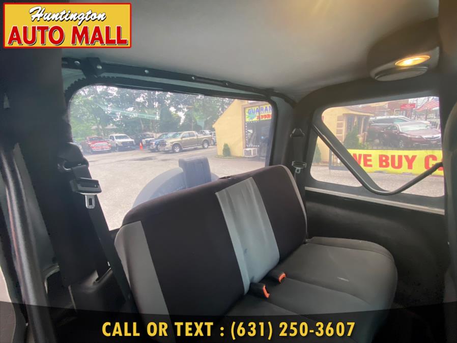 Used Jeep Wrangler 2dr SE 2006 | Huntington Auto Mall. Huntington Station, New York Used Jeep Wrangler 2dr SE 2006 | Huntington Auto Mall. Huntington Station, New York