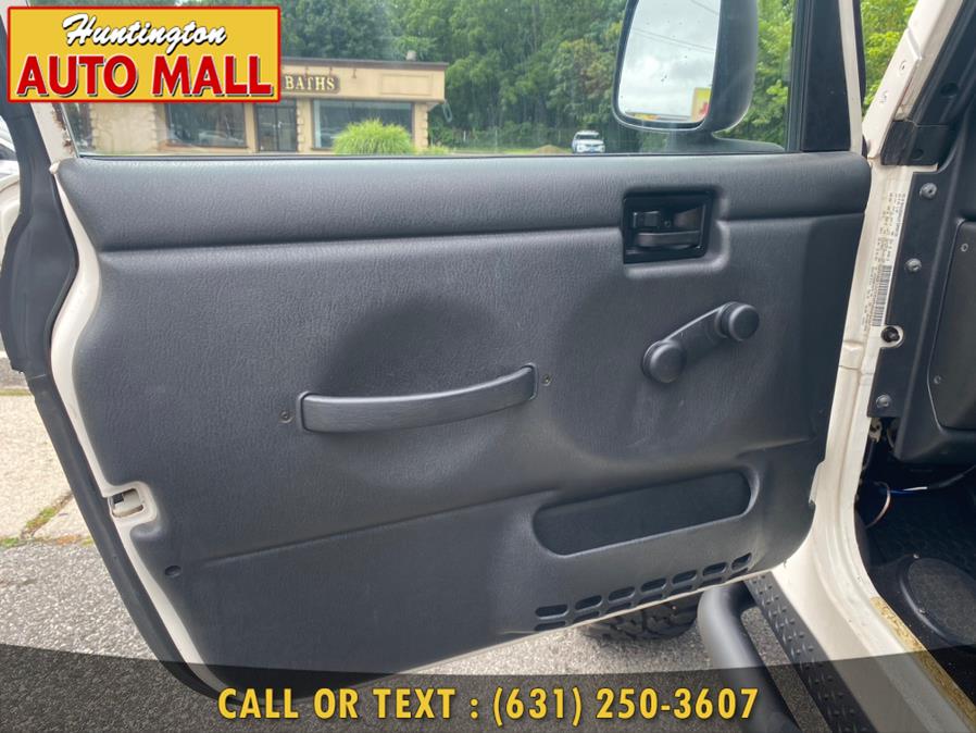 Used Jeep Wrangler 2dr SE 2006 | Huntington Auto Mall. Huntington Station, New York Used Jeep Wrangler 2dr SE 2006 | Huntington Auto Mall. Huntington Station, New York