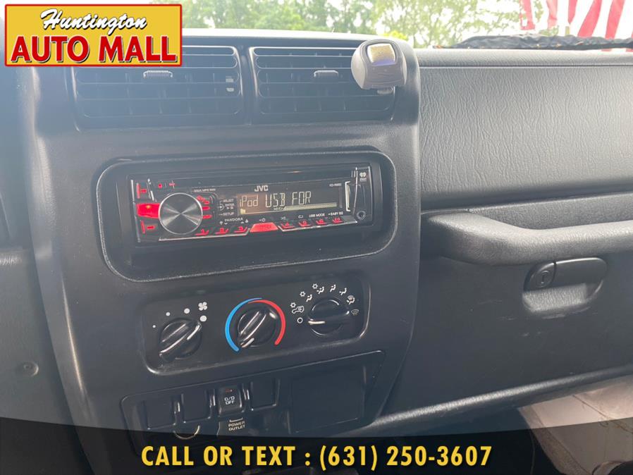 Used Jeep Wrangler 2dr SE 2006 | Huntington Auto Mall. Huntington Station, New York Used Jeep Wrangler 2dr SE 2006 | Huntington Auto Mall. Huntington Station, New York