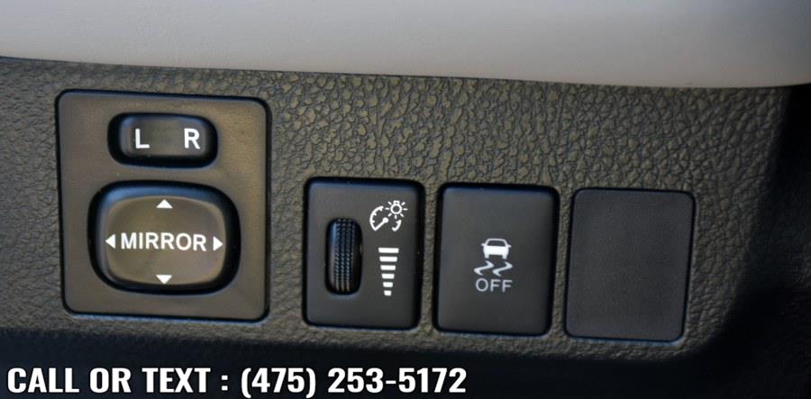 Used Toyota RAV4 AWD 4dr XLE 2013 | Highline Car Connection. Waterbury, Connecticut Used Toyota RAV4 AWD 4dr XLE 2013 | Highline Car Connection. Waterbury, Connecticut