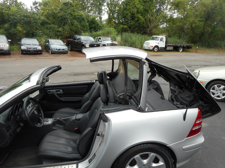 2003 Mercedes-Benz SLK-Class 2dr Kompressor Roadster 2.3L, available for sale in Newington, Connecticut | Wholesale Motorcars LLC. Newington, Connecticut 2003 Mercedes-Benz SLK-Class 2dr Kompressor Roadster 2.3L, available for sale in Newington, Connecticut | Wholesale Motorcars LLC. Newington, Connecticut
