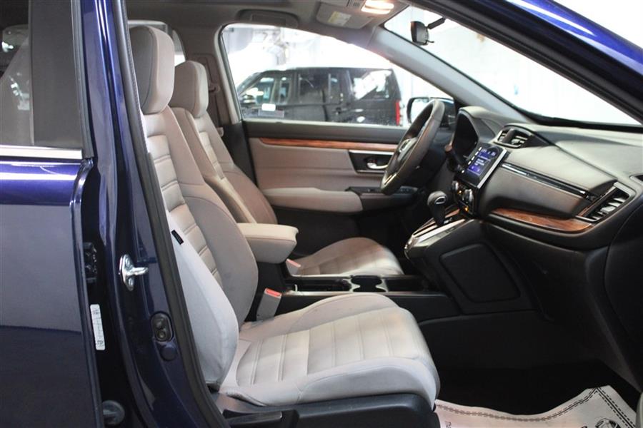 2017 Honda Cr-v EX, available for sale in Paterson, New Jersey | Fast Track Motors. Paterson, New Jersey 2017 Honda Cr-v EX, available for sale in Paterson, New Jersey | Fast Track Motors. Paterson, New Jersey