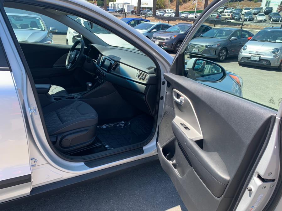 Used Kia Niro LX Hybrid 2017 | Green Light Auto Wholesale. Daly City, California Used Kia Niro LX Hybrid 2017 | Green Light Auto Wholesale. Daly City, California