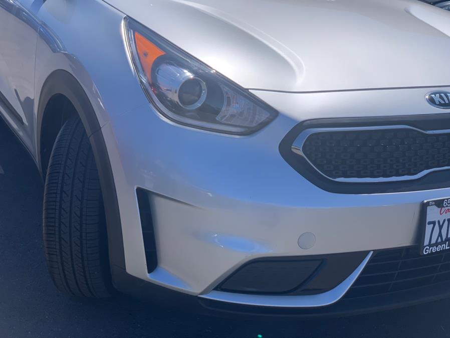 Used Kia Niro LX Hybrid 2017 | Green Light Auto Wholesale. Daly City, California Used Kia Niro LX Hybrid 2017 | Green Light Auto Wholesale. Daly City, California