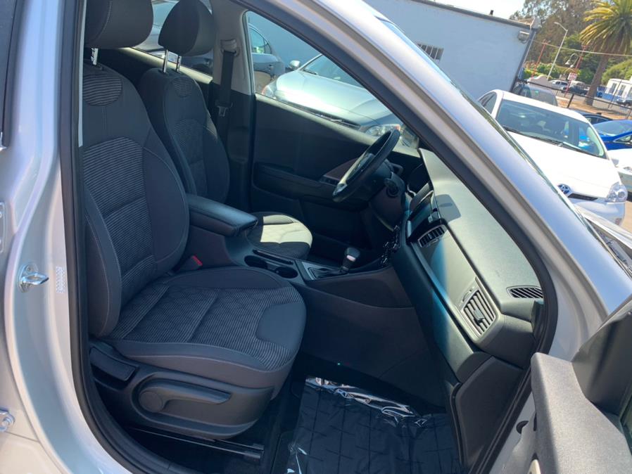 Used Kia Niro LX Hybrid 2017 | Green Light Auto Wholesale. Daly City, California Used Kia Niro LX Hybrid 2017 | Green Light Auto Wholesale. Daly City, California