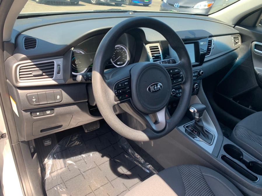 Used Kia Niro LX Hybrid 2017 | Green Light Auto Wholesale. Daly City, California Used Kia Niro LX Hybrid 2017 | Green Light Auto Wholesale. Daly City, California