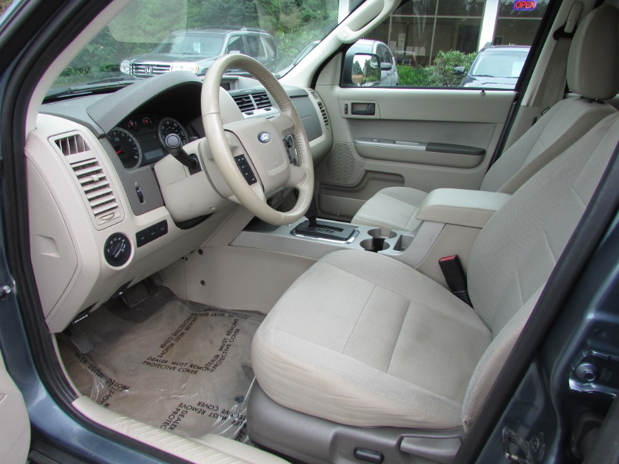 Used Ford Escape 4WD 4dr XLT 2010 | United Auto Sales of E Windsor, Inc. East Windsor, Connecticut Used Ford Escape 4WD 4dr XLT 2010 | United Auto Sales of E Windsor, Inc. East Windsor, Connecticut