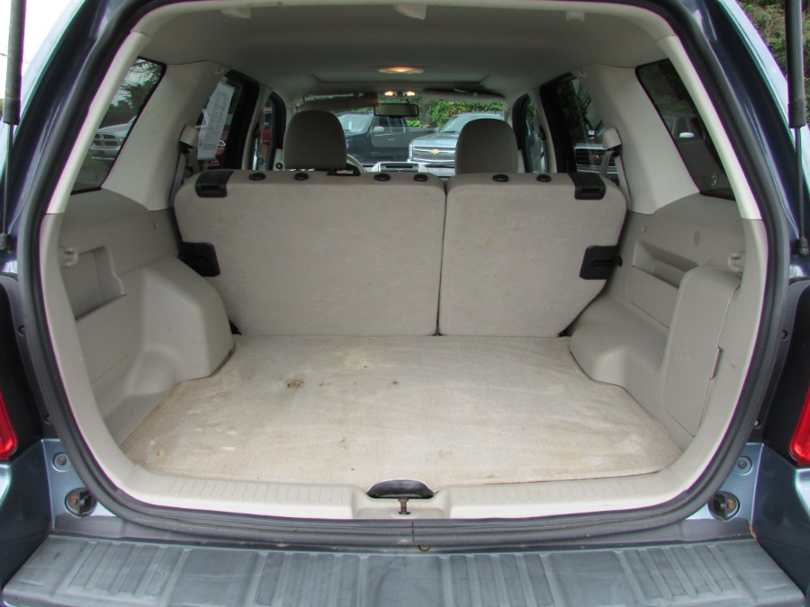 Used Ford Escape 4WD 4dr XLT 2010 | United Auto Sales of E Windsor, Inc. East Windsor, Connecticut Used Ford Escape 4WD 4dr XLT 2010 | United Auto Sales of E Windsor, Inc. East Windsor, Connecticut
