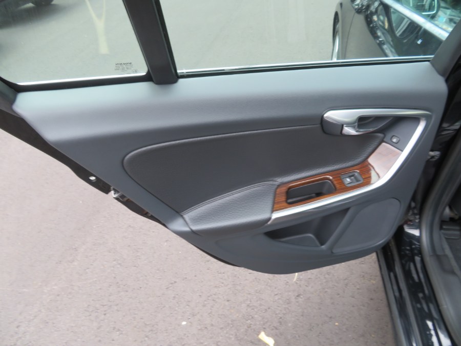 Used Volvo S60 FWD 4dr Sdn T5 w/Moonroof 2012 | Auto Match LLC. Waterbury, Connecticut Used Volvo S60 FWD 4dr Sdn T5 w/Moonroof 2012 | Auto Match LLC. Waterbury, Connecticut