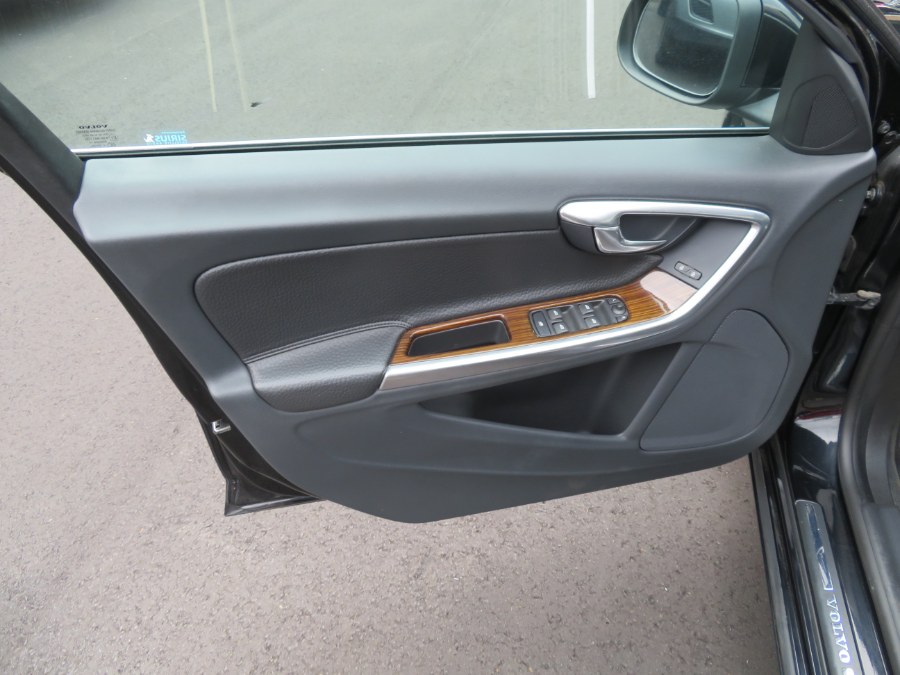 Used Volvo S60 FWD 4dr Sdn T5 w/Moonroof 2012 | Auto Match LLC. Waterbury, Connecticut Used Volvo S60 FWD 4dr Sdn T5 w/Moonroof 2012 | Auto Match LLC. Waterbury, Connecticut