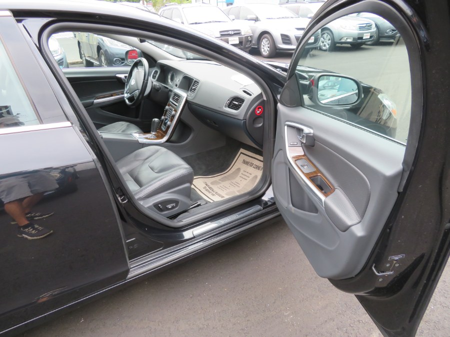 Used Volvo S60 FWD 4dr Sdn T5 w/Moonroof 2012 | Auto Match LLC. Waterbury, Connecticut Used Volvo S60 FWD 4dr Sdn T5 w/Moonroof 2012 | Auto Match LLC. Waterbury, Connecticut