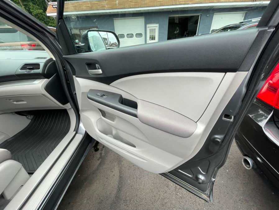 Used Honda CR-V AWD 5dr LX 2014 | Auto Match LLC. Waterbury, Connecticut Used Honda CR-V AWD 5dr LX 2014 | Auto Match LLC. Waterbury, Connecticut