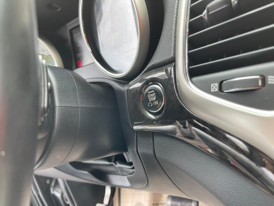Used Jeep Grand Cherokee 4WD 4dr Laredo 2011 | Auto Match LLC. Waterbury, Connecticut Used Jeep Grand Cherokee 4WD 4dr Laredo 2011 | Auto Match LLC. Waterbury, Connecticut