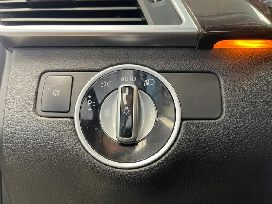 Used Mercedes-Benz M-Class RWD 4dr ML 350 2013 | 5 Towns Drive. Inwood, New York Used Mercedes-Benz M-Class RWD 4dr ML 350 2013 | 5 Towns Drive. Inwood, New York