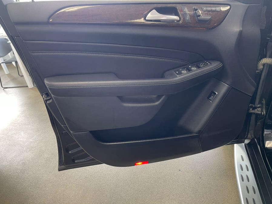 Used Mercedes-Benz M-Class RWD 4dr ML 350 2013 | 5 Towns Drive. Inwood, New York Used Mercedes-Benz M-Class RWD 4dr ML 350 2013 | 5 Towns Drive. Inwood, New York