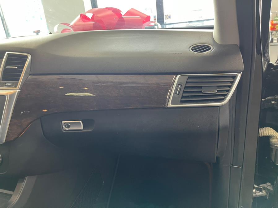 Used Mercedes-Benz M-Class RWD 4dr ML 350 2013 | 5 Towns Drive. Inwood, New York Used Mercedes-Benz M-Class RWD 4dr ML 350 2013 | 5 Towns Drive. Inwood, New York