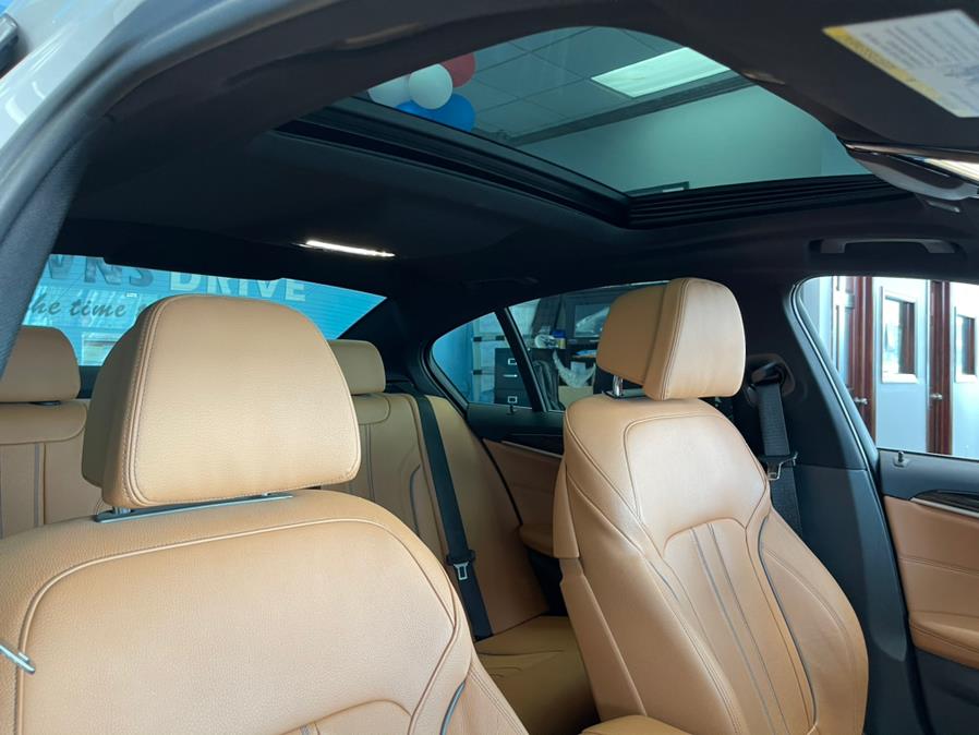 Used BMW 5 Series/ S-LINE 530i Sedan 2019 | 5 Towns Drive. Inwood, New York Used BMW 5 Series/ S-LINE 530i Sedan 2019 | 5 Towns Drive. Inwood, New York