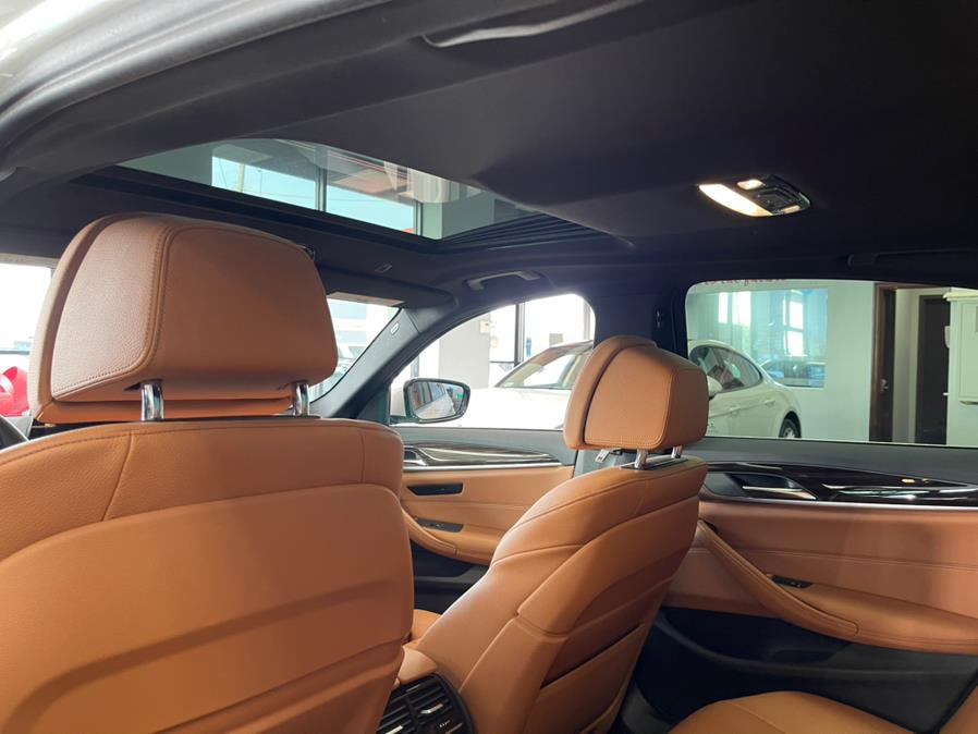 Used BMW 5 Series/ S-LINE 530i Sedan 2019 | 5 Towns Drive. Inwood, New York Used BMW 5 Series/ S-LINE 530i Sedan 2019 | 5 Towns Drive. Inwood, New York