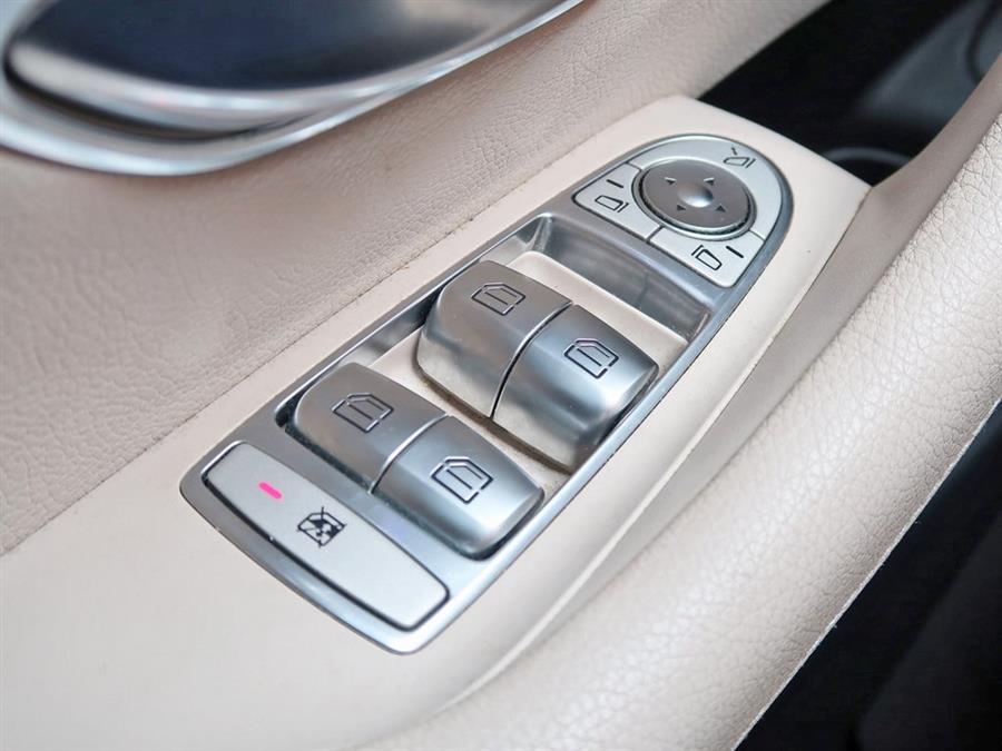 Used Mercedes-benz E-class E 300 2018 | Auto Expo Ent Inc.. Great Neck, New York Used Mercedes-benz E-class E 300 2018 | Auto Expo Ent Inc.. Great Neck, New York