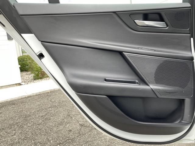 Used Jaguar Xe 25t Premium 2018 | Blasius Federal Road. Brookfield, Connecticut Used Jaguar Xe 25t Premium 2018 | Blasius Federal Road. Brookfield, Connecticut