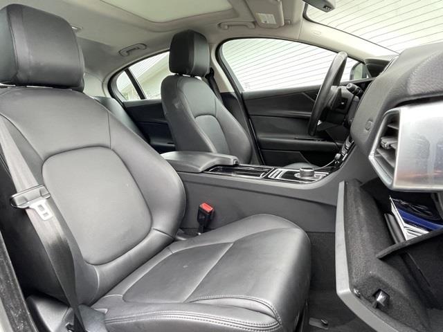 Used Jaguar Xe 25t Premium 2018 | Blasius Federal Road. Brookfield, Connecticut Used Jaguar Xe 25t Premium 2018 | Blasius Federal Road. Brookfield, Connecticut