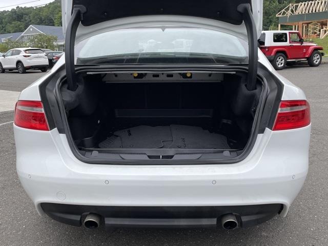 Used Jaguar Xe 25t Premium 2018 | Blasius Federal Road. Brookfield, Connecticut Used Jaguar Xe 25t Premium 2018 | Blasius Federal Road. Brookfield, Connecticut