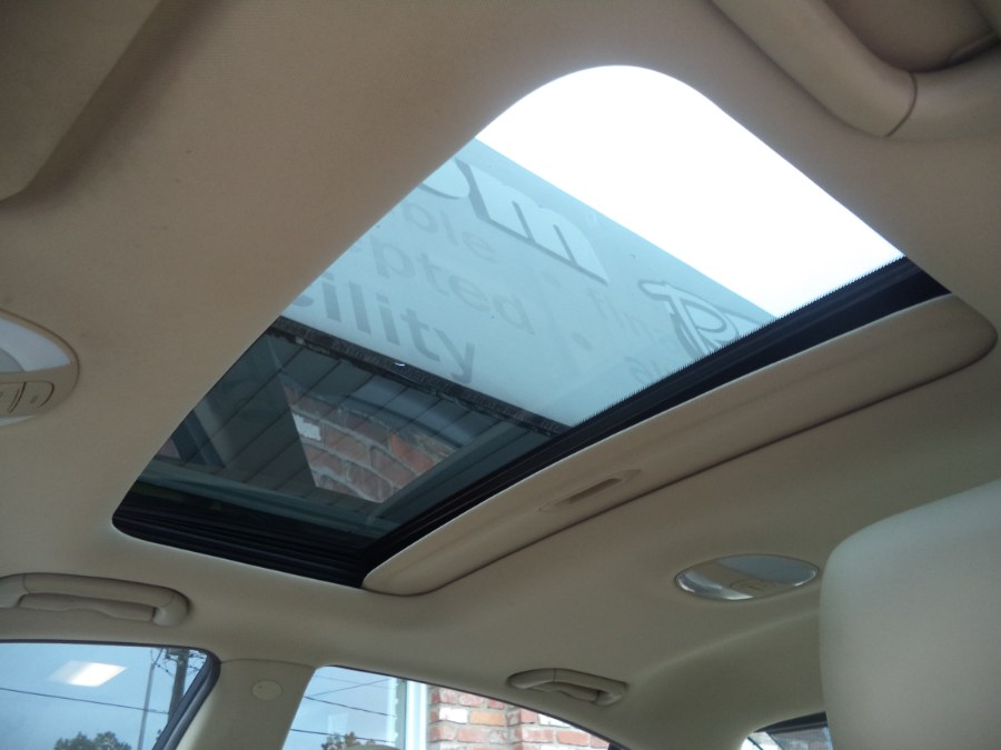 Used Hyundai Genesis 4dr Sdn 3.8L V6 2010 | Riverside Motorcars, LLC. Naugatuck, Connecticut Used Hyundai Genesis 4dr Sdn 3.8L V6 2010 | Riverside Motorcars, LLC. Naugatuck, Connecticut