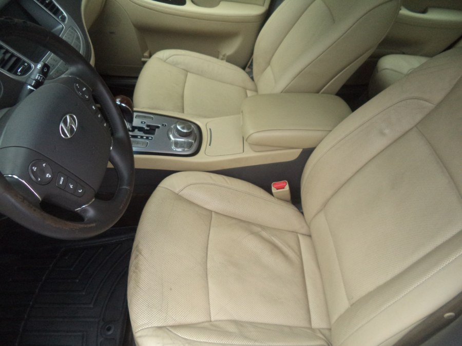 Used Hyundai Genesis 4dr Sdn 3.8L V6 2010 | Riverside Motorcars, LLC. Naugatuck, Connecticut Used Hyundai Genesis 4dr Sdn 3.8L V6 2010 | Riverside Motorcars, LLC. Naugatuck, Connecticut